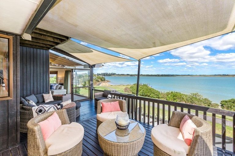 Photo of property in 33 St Annes Crescent, Wattle Downs, Auckland, 2103