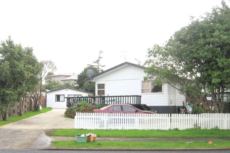 Photo of property in 71 Casuarina Road, Half Moon Bay, Auckland, 2012