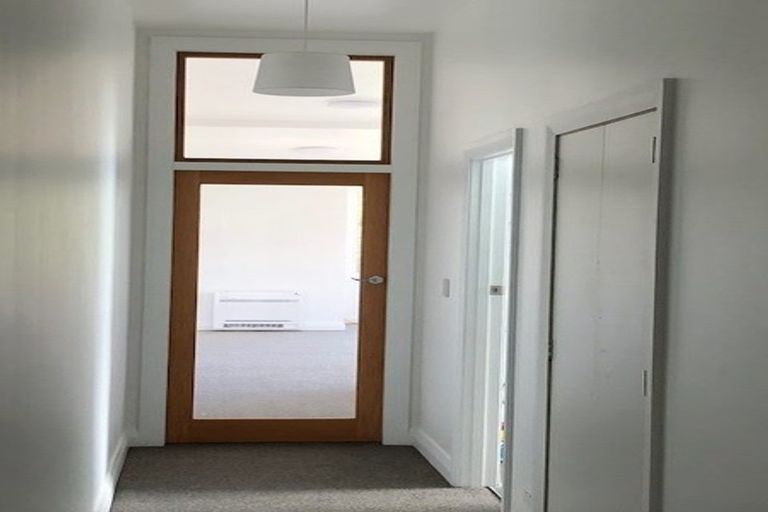 Photo of property in 136 Brougham Street, Mount Victoria, Wellington, 6011