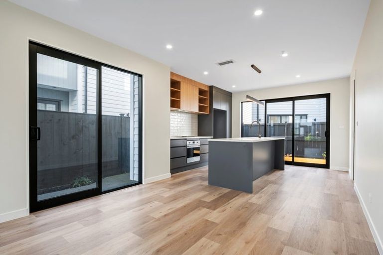 Photo of property in 6 Babos Avenue, Kumeu, 0810