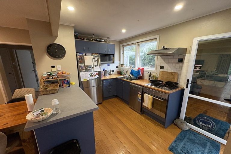 Photo of property in 103 Konini Road, Titirangi, Auckland, 0604
