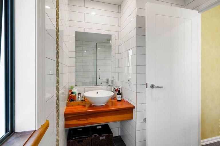 Photo of property in 16 Cranwell Place, Hillcrest, Hamilton, 3216