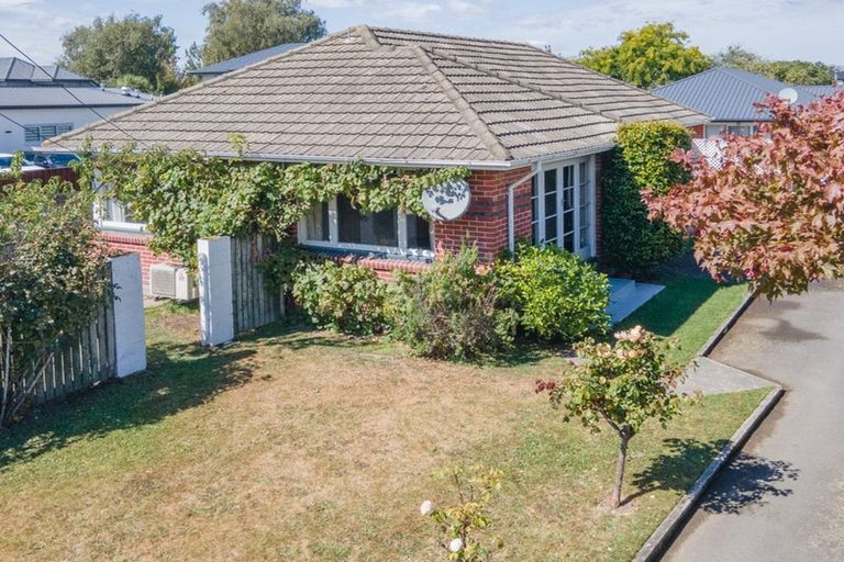 Photo of property in 1/91 Maidstone Road, Ilam, Christchurch, 8041