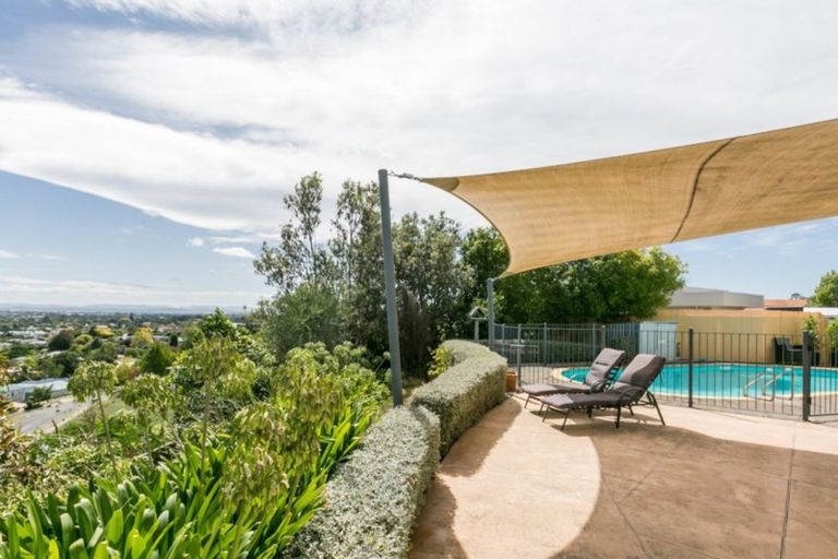 Photo of property in 15 Woodford Heights, Havelock North, 4130