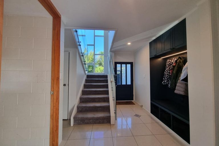 Photo of property in 2/14 Thelma Crescent, Torbay, Auckland, 0630