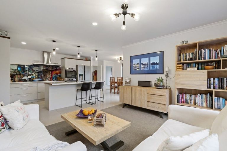 Photo of property in 10 Searle Drive, Patumahoe, Pukekohe, 2679