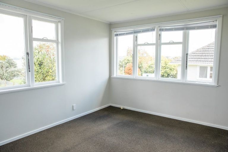 Photo of property in 51 Hillary Crescent, Belmont, Auckland, 0622
