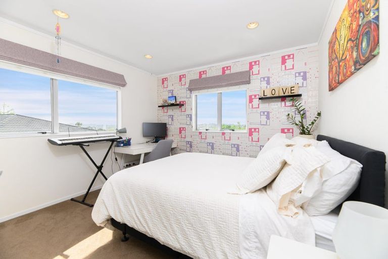 Photo of property in 2/27 Leicester Parade, Somerville, Auckland, 2014