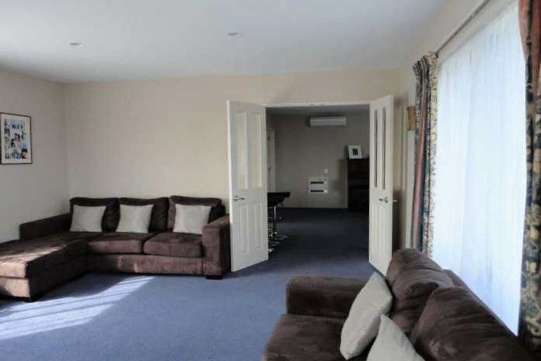 Photo of property in 33 Dufek Crescent, Wigram, Christchurch, 8042