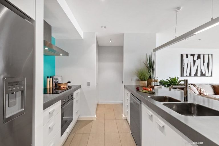 Photo of property in Piermont Apartments, 7b/82 Cable Street, Te Aro, Wellington, 6011