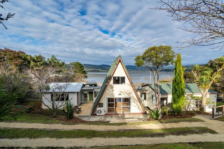 Photo of property in 15 Bank Road, Warrington, Waikouaiti, 9471