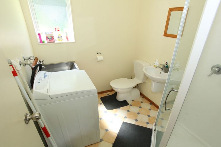 Photo of property in 8c Robert Street, Raglan, 3225