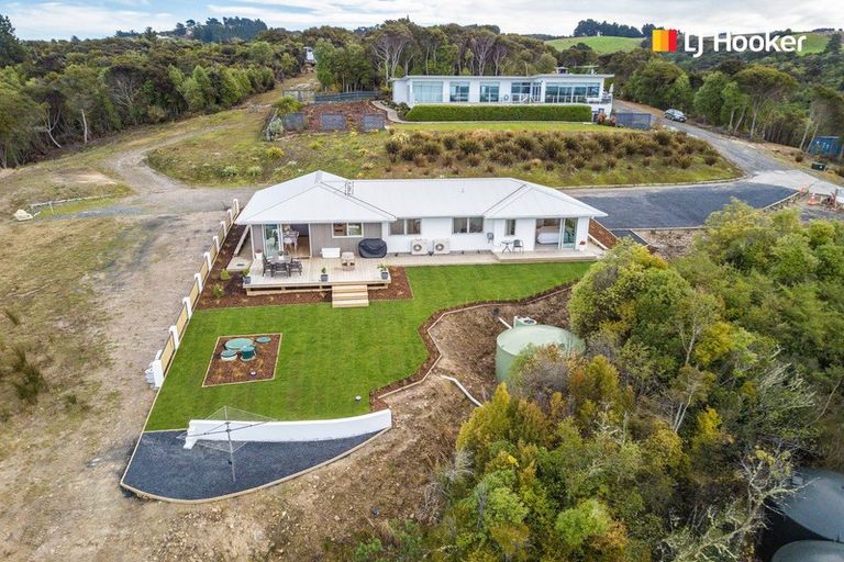 Photo of property in 25 Totara Close, Taieri Mouth, Brighton, 9091