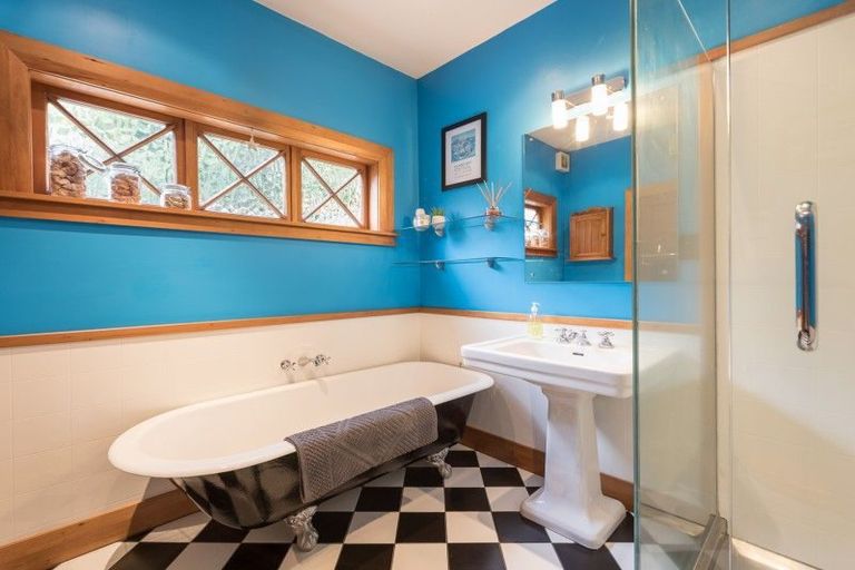 Photo of property in 37 Hudson Street, Island Bay, Wellington, 6023