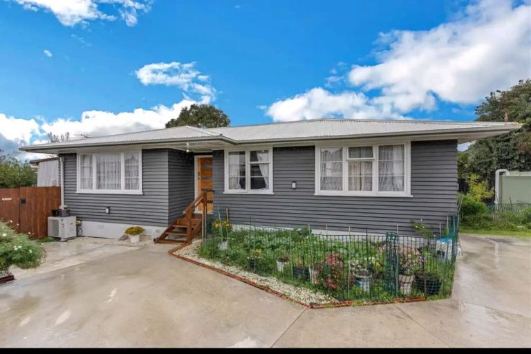 Photo of property in 11a Ellen Street, Manurewa East, Auckland, 2102