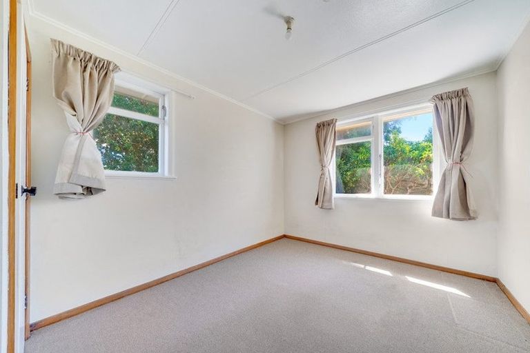 Photo of property in 32 Larsen Street, Otara, Auckland, 2025