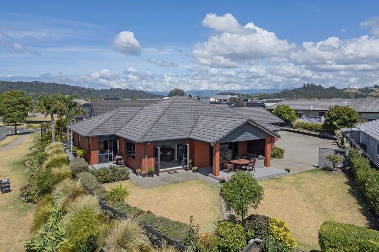 Photo of property in 6 Roseberry Place, Whitianga, 3510