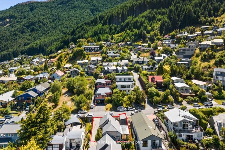 Photo of property in 13a Avalon Crescent, Fernhill, Queenstown, 9300