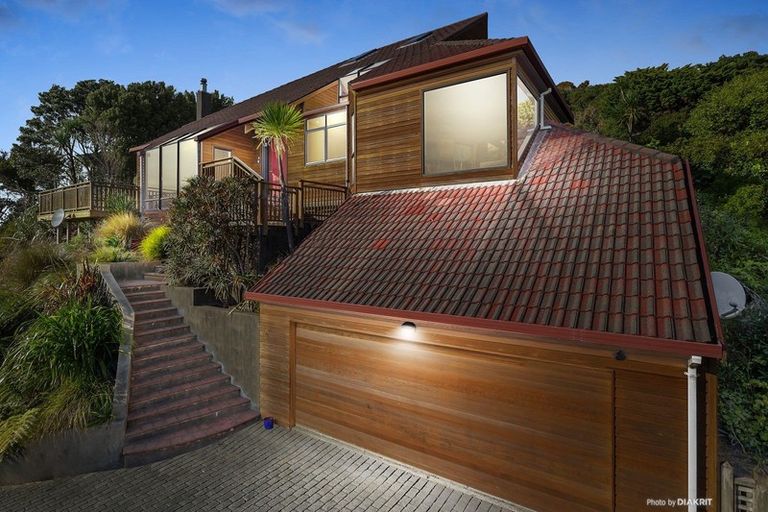 Photo of property in 11 Baxter Way, Karori, Wellington, 6012