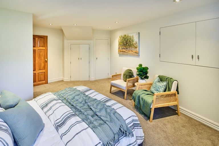 Photo of property in 63 Maungaraki Road, Korokoro, Lower Hutt, 5012