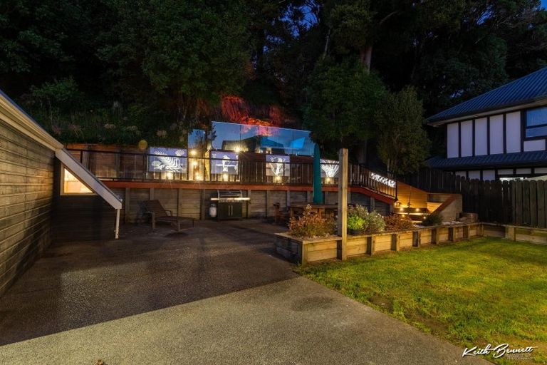 Photo of property in 15 Johnswood Grove, Clouston Park, Upper Hutt, 5018