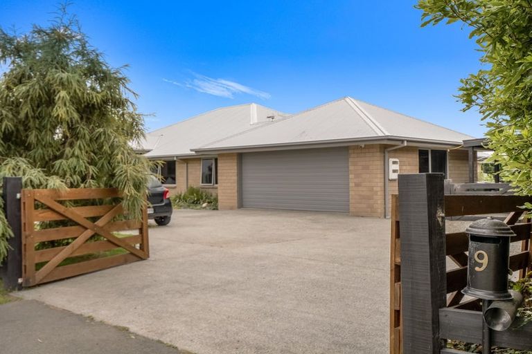 Photo of property in 9 Riverside Way, Amberley, 7410