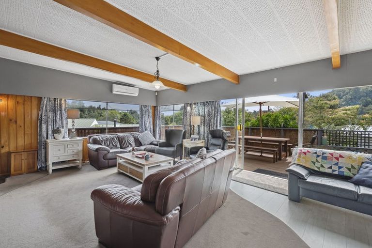 Photo of property in 34 Oxford Road, Lake Rotoma, Rotorua, 3074