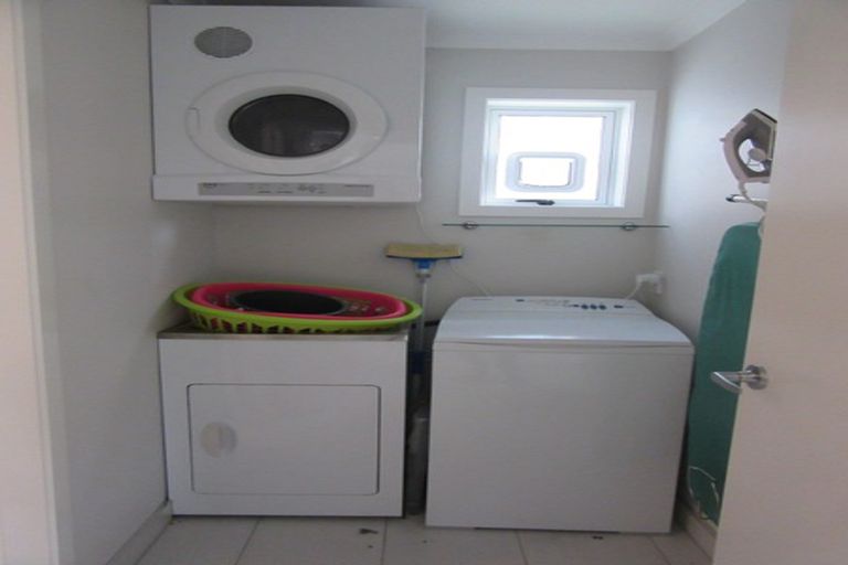 Photo of property in 8 Stone Street, Miramar, Wellington, 6022