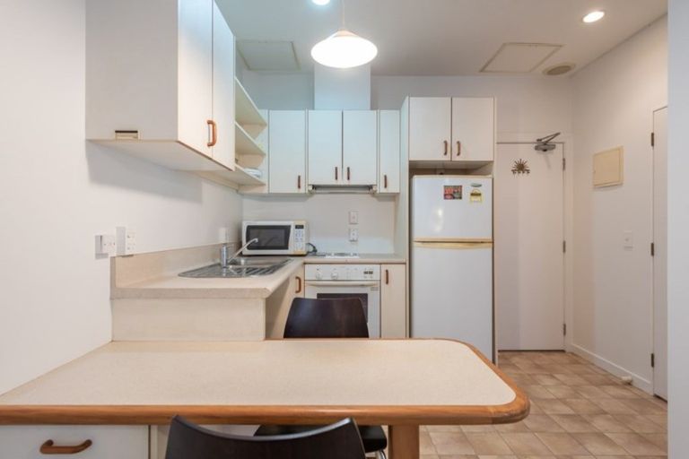Photo of property in Terrace Tower Apartments, 1c/126 The Terrace, Wellington Central, Wellington, 6011