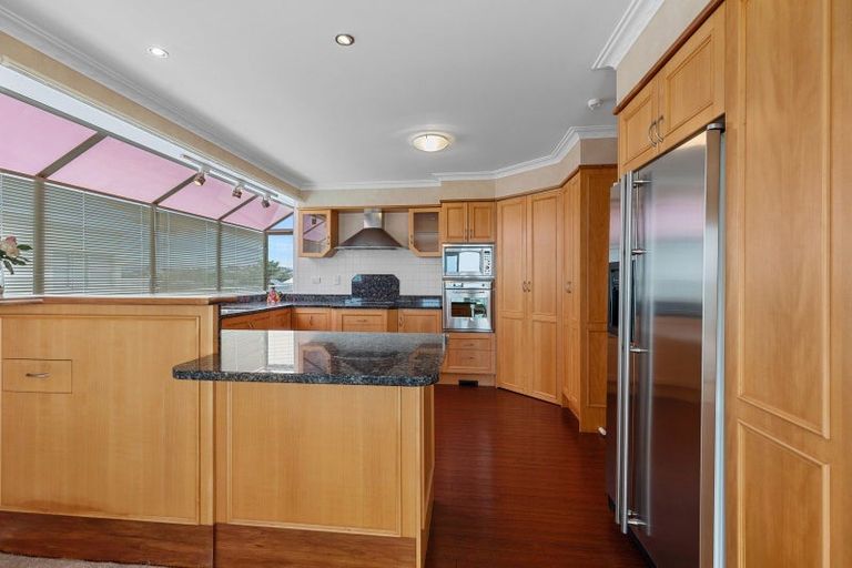 Photo of property in 201 Ngatai Road, Otumoetai, Tauranga, 3110