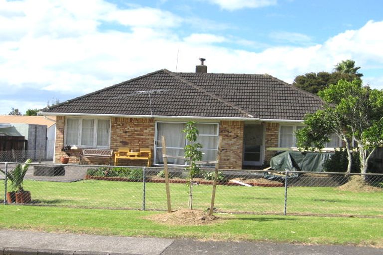Photo of property in 21 Kervil Avenue, Te Atatu Peninsula, Auckland, 0610