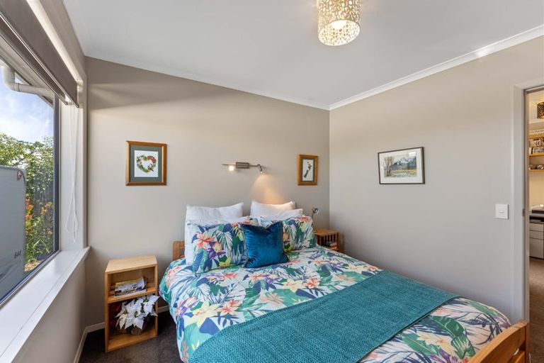 Photo of property in 3 Sutton Road, Te Horo, Otaki, 5582