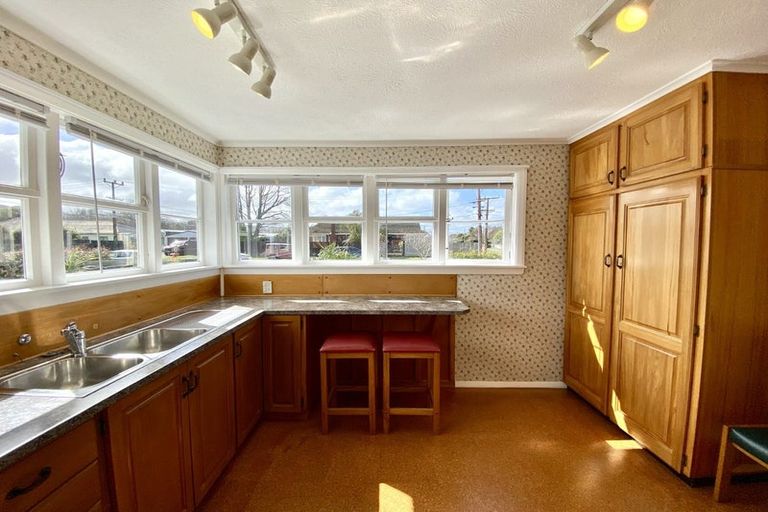 Photo of property in 6 York Avenue, Heretaunga, Upper Hutt, 5018