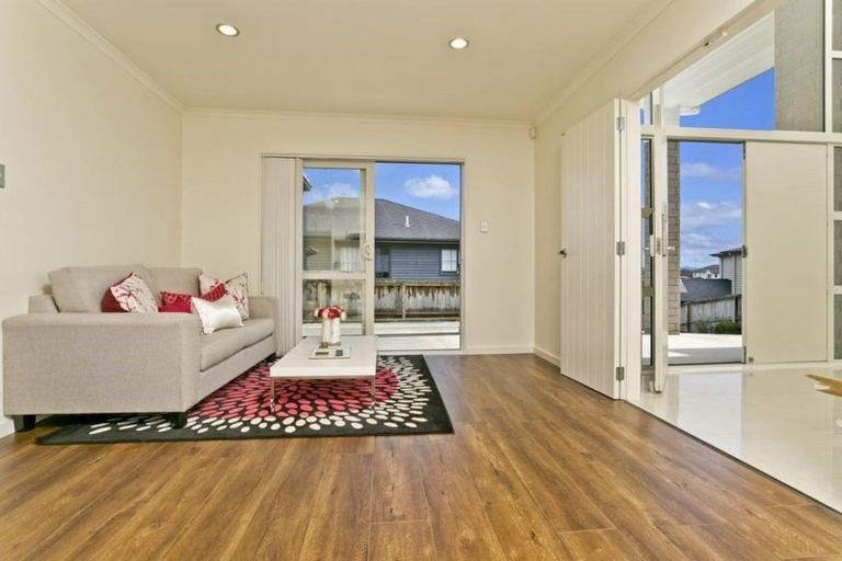 Photo of property in 44 Bur Oak Terrace, Schnapper Rock, Auckland, 0632