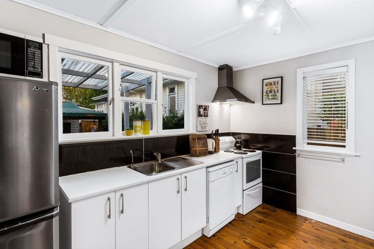 Photo of property in 308 Royal Road, Massey, Auckland, 0614