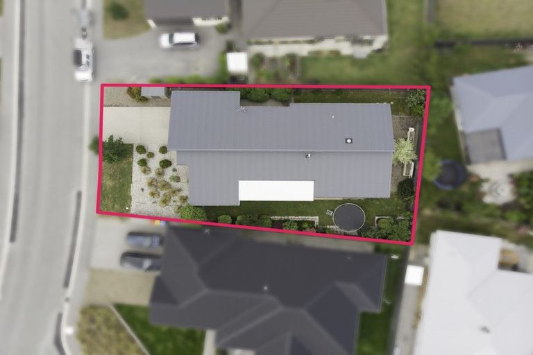 Photo of property in 16 Stowell Drive, Cromwell, 9310