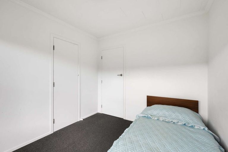 Photo of property in 102 Heta Road, Highlands Park, New Plymouth, 4312
