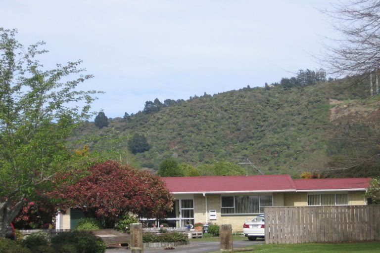 Photo of property in 12a Urquhart Place, Fairy Springs, Rotorua, 3015
