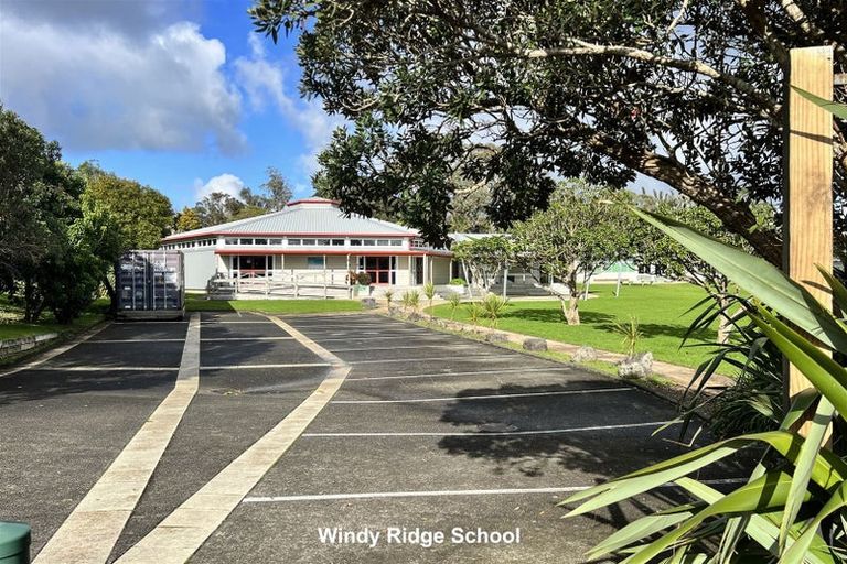 Photo of property in 2/22 Windy Ridge Road, Glenfield, Auckland, 0629