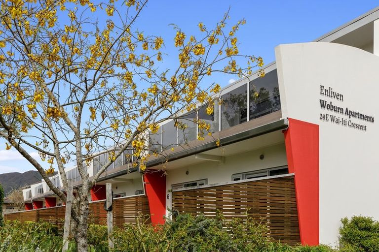 Photo of property in 29e Wai-iti Crescent, Woburn, Lower Hutt, 5010