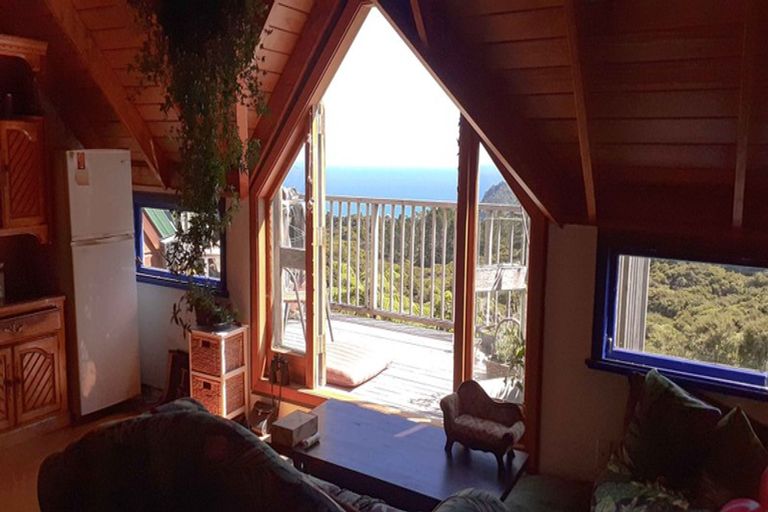 Photo of property in 122 Lone Kauri Road, Karekare, New Lynn, 0772