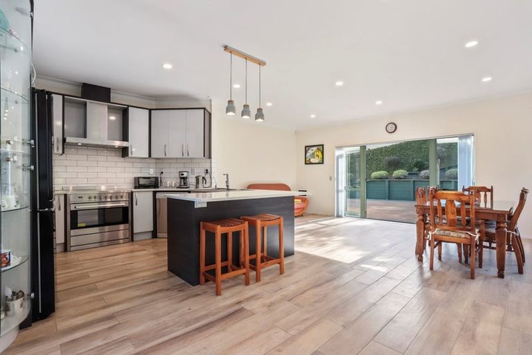 Photo of property in 25 Bannings Way, Hobsonville, Auckland, 0618