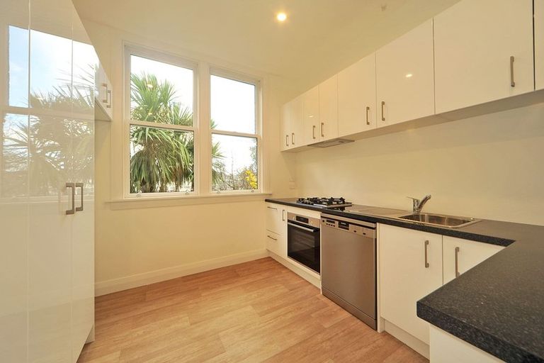 Photo of property in 343 The Terrace, Te Aro, Wellington, 6011