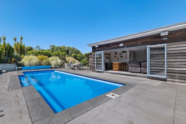 Photo of property in 14b Rennell Street, Frankleigh Park, New Plymouth, 4310