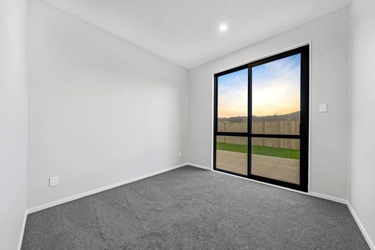 Photo of property in 5 Paihere Street, Huapai, Kumeu, 0810