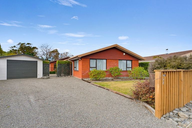 Photo of property in 52 Valecrest Avenue, Parklands, Christchurch, 8083