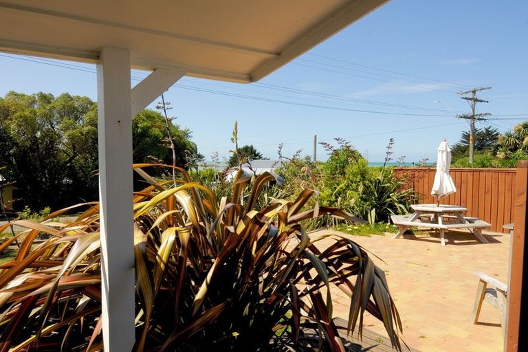 Photo of property in 6 Chambers Street, Kakanui, Oamaru, 9495