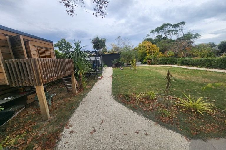 Photo of property in 11 Laing Crescent, Heathcote Valley, Christchurch, 8022