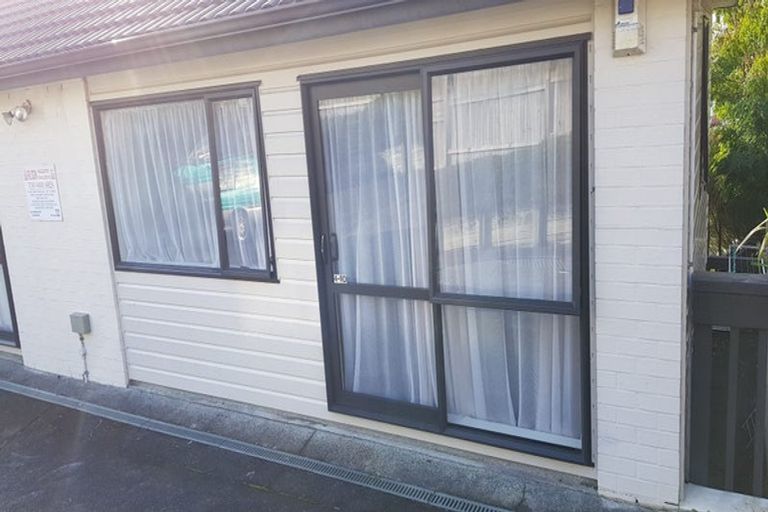 Photo of property in 8d Schnapper Rock Road, Schnapper Rock, Auckland, 0632