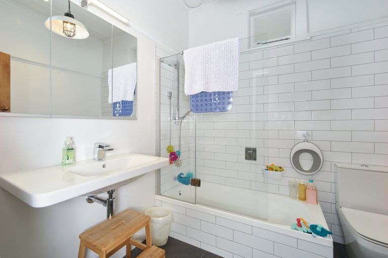 Photo of property in 31 Hobart Street, Miramar, Wellington, 6022